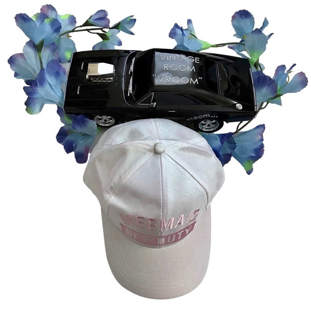 Isa & Stef NWOT Baseball Cap Women OS